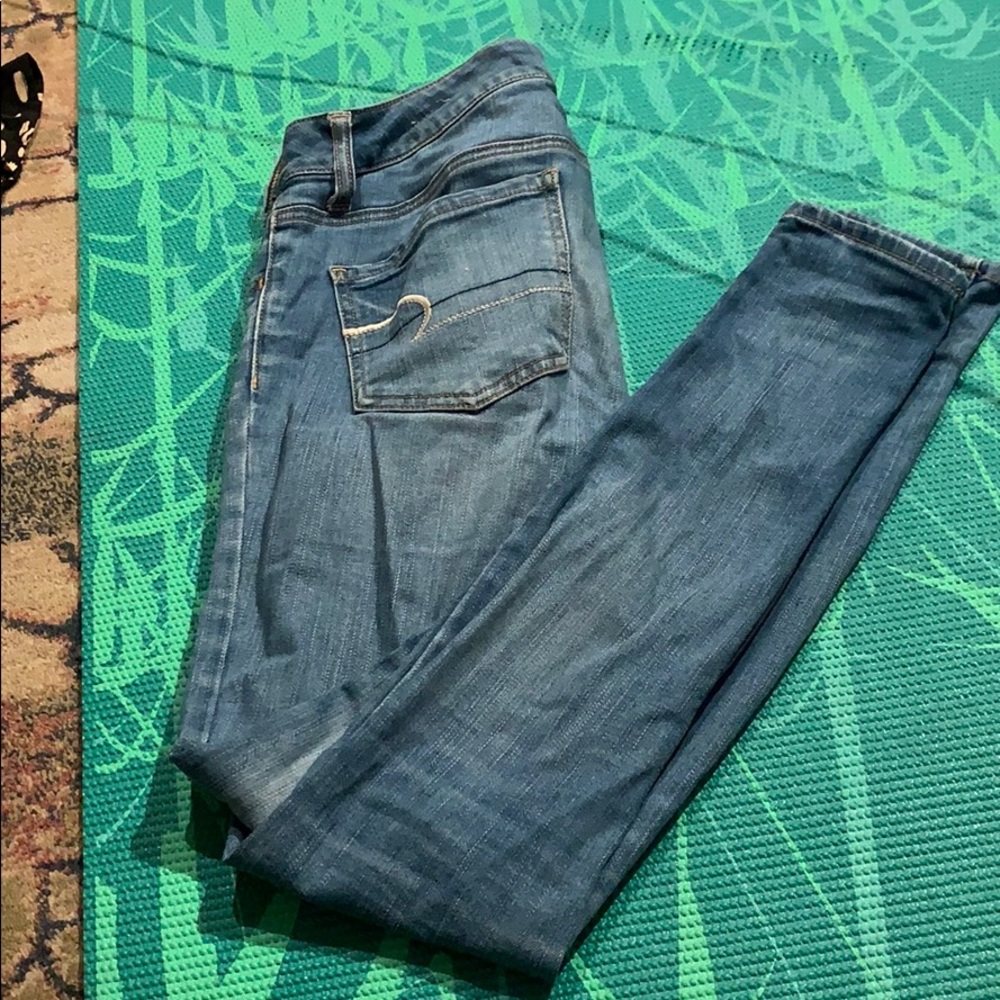 American Eagle light wash leggings